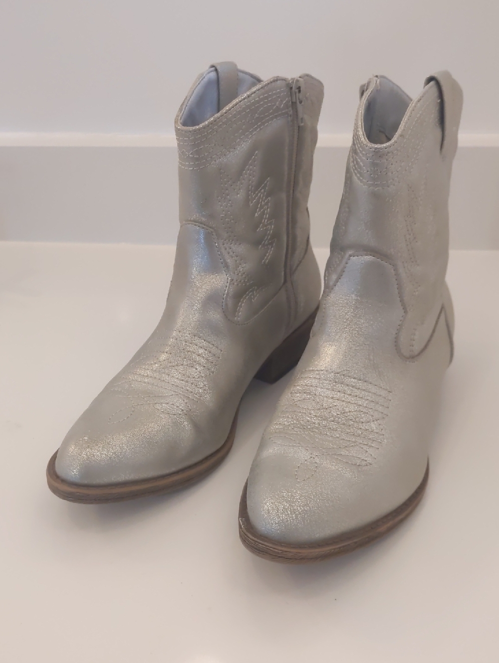 Coconuts by Matisse Silver Western-Style Ankle Boots